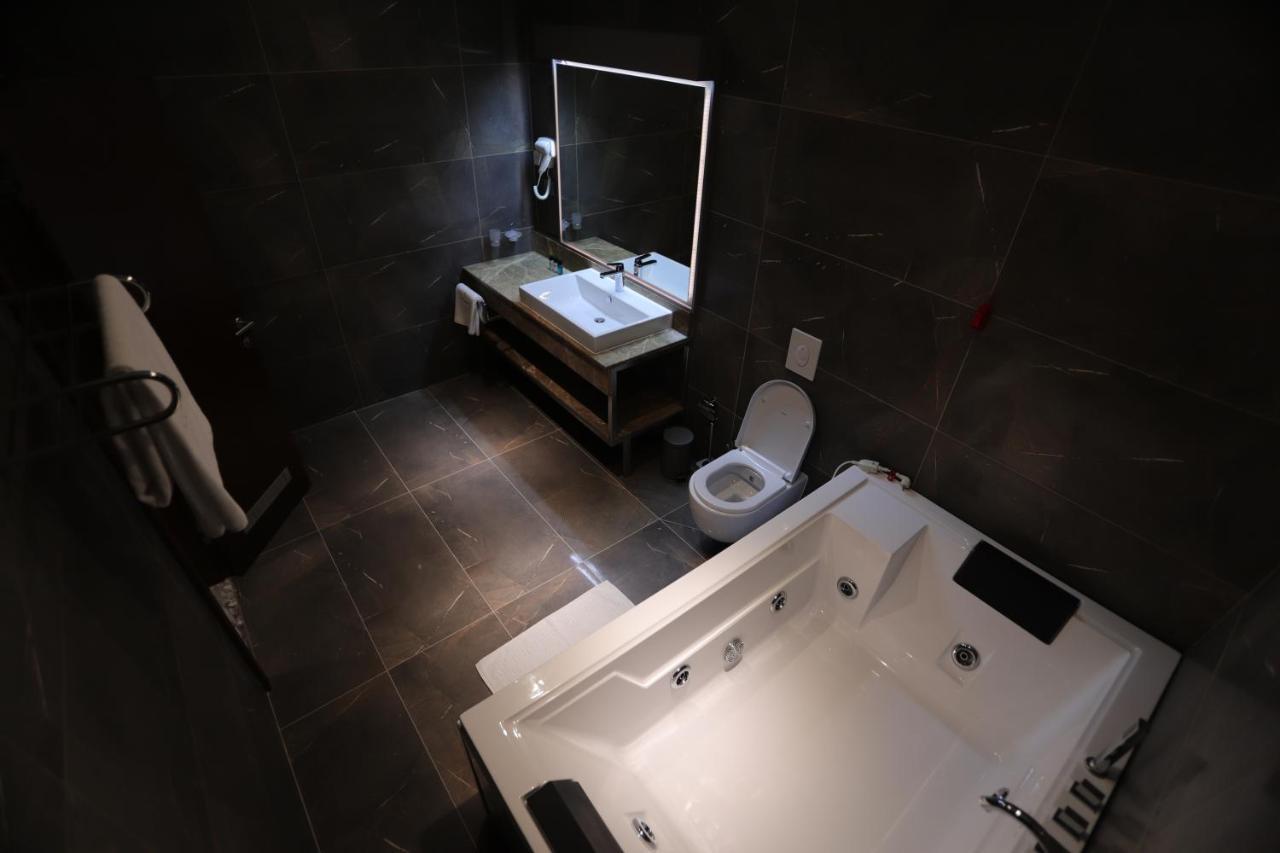 Hotel Prishtina Pristina Exteriör bild