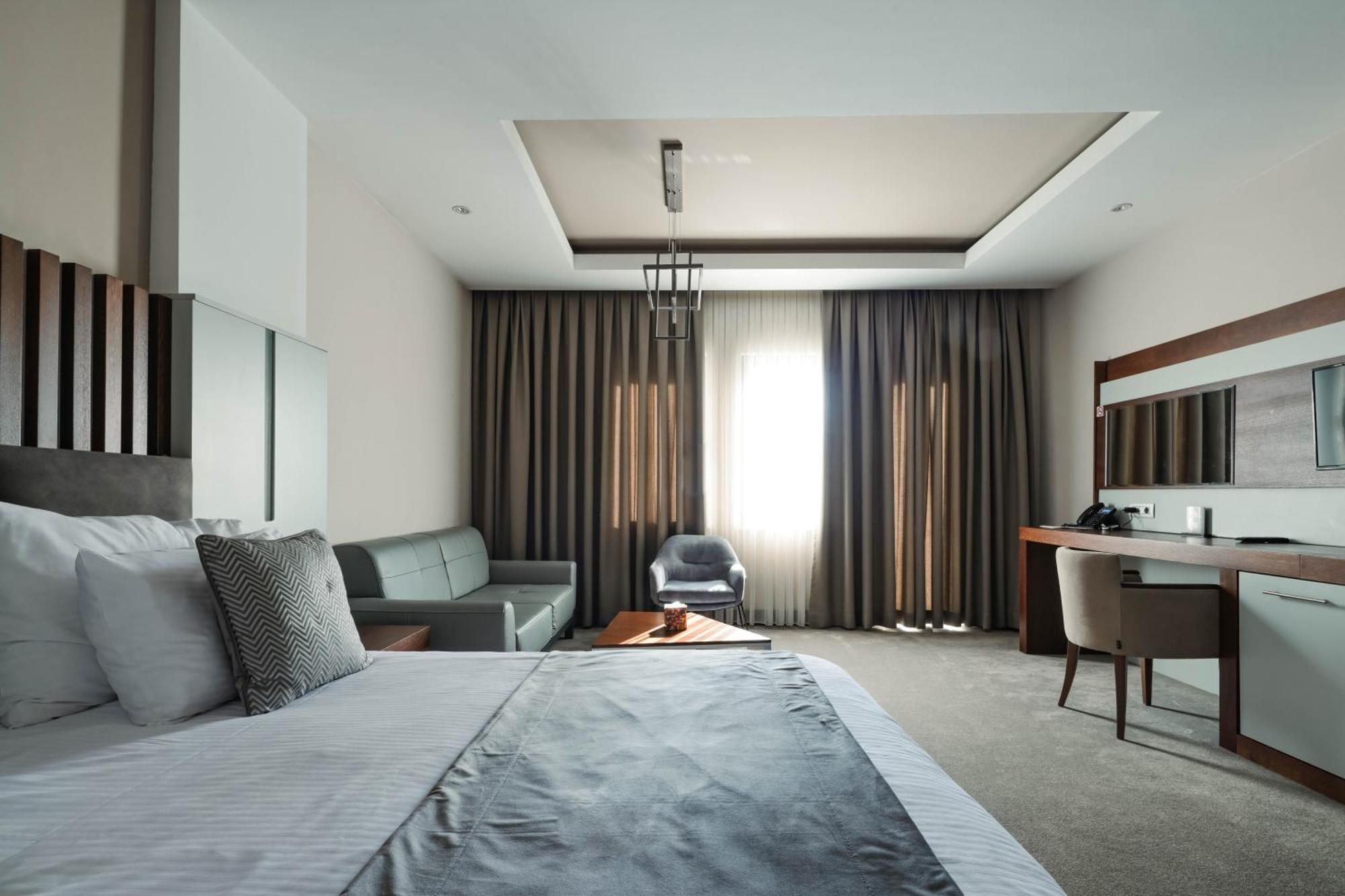 Hotel Prishtina Pristina Exteriör bild